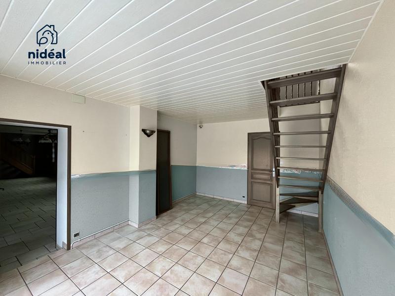 Maison - 240 m² - 8 pièces