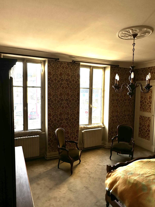 Maison - 227 m² - 7 pièces