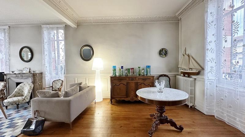 Maison bourgeoise - 202 m² - 8 pièces