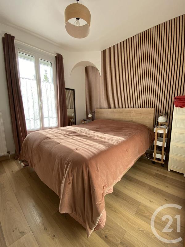 Pavillon - 100 m² - 5 pièces