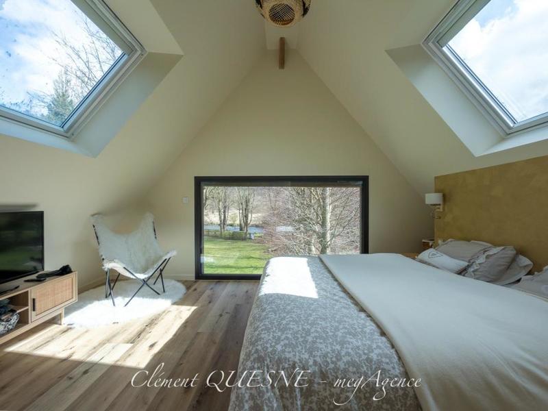 Maison - 421 m² - 11 pièces