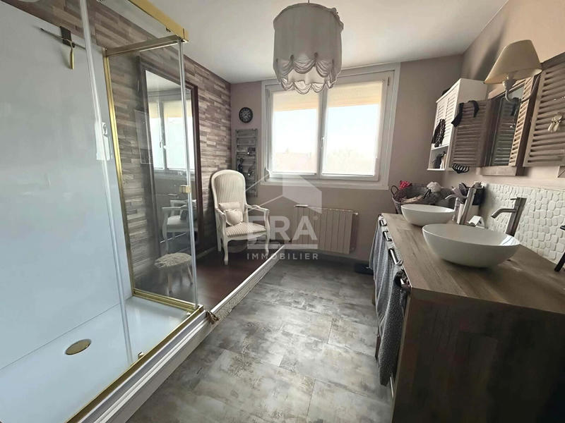 Maison - 160 m² - 7 pièces