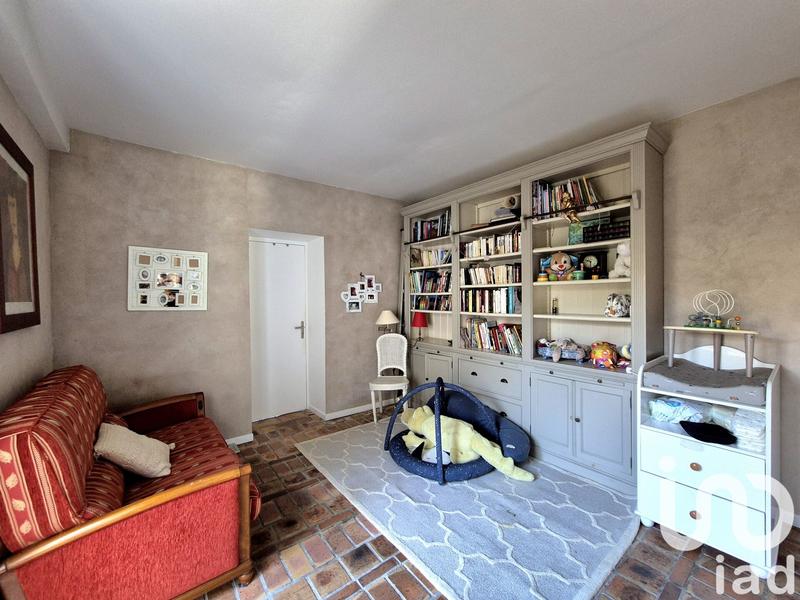 Maison - 265 m² - 10 pièces