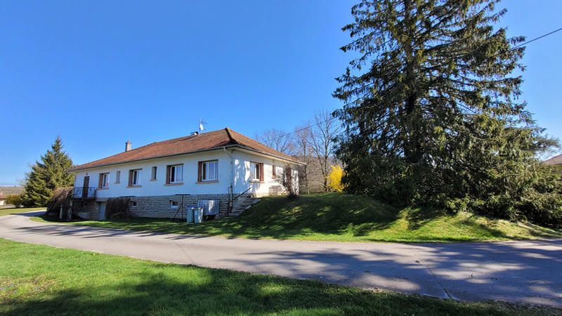 Maison - 204 m² - 9 pièces