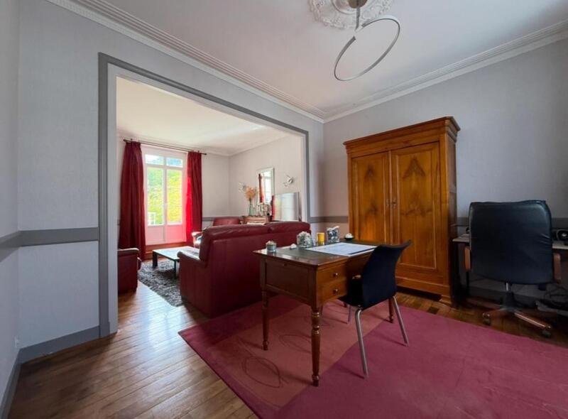 Maison - 153 m² - 8 pièces
