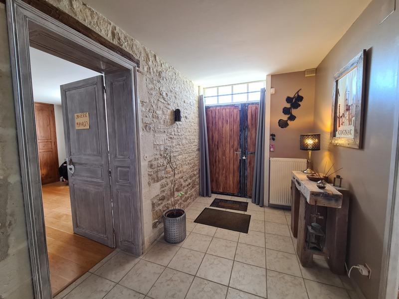 Propriété - 460 m² - 14 pièces