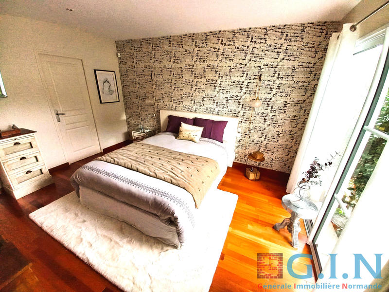 Maison - 195 m² - 7 pièces