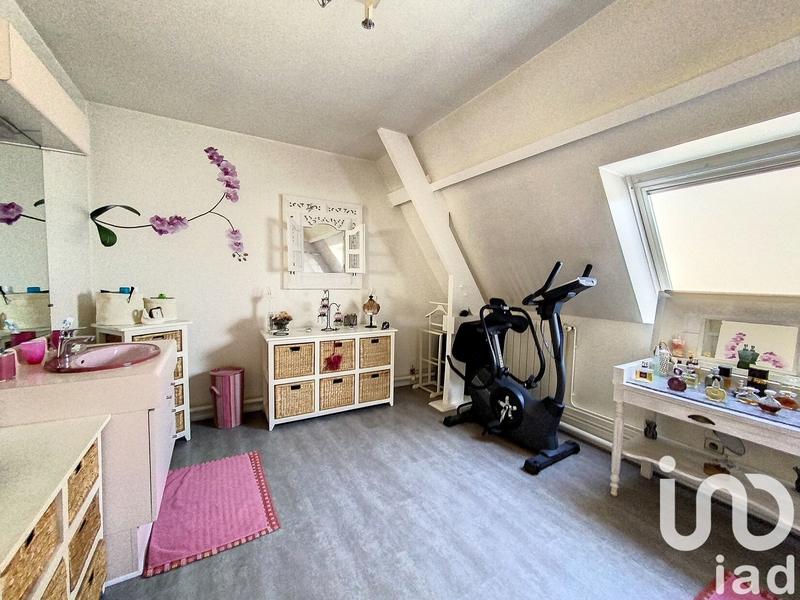 Maison - 270 m² - 6 pièces