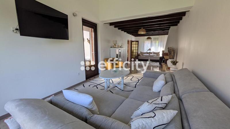 Maison - 85 m² - 5 pièces