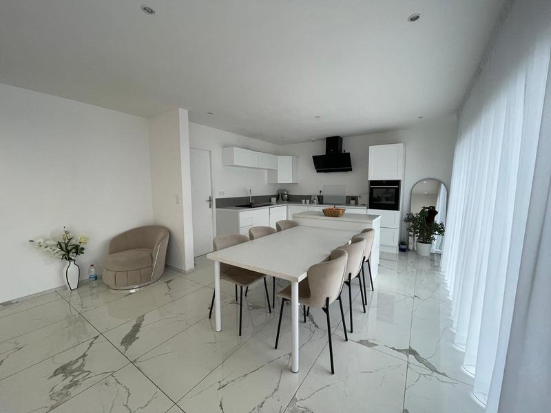 Maison - 152 m² - 7 pièces