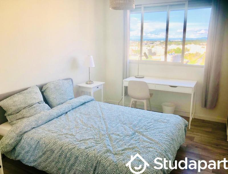 Chambre - 11 m² - 1 pièce