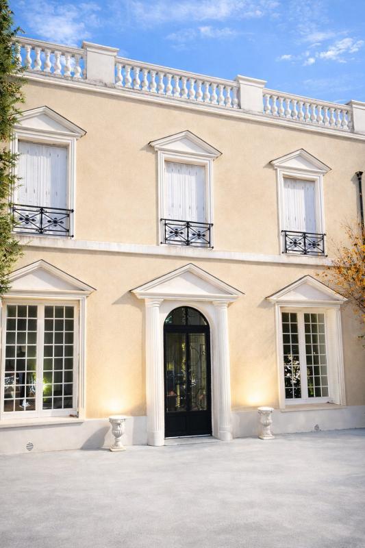 Demeure - 302 m² - 11 pièces