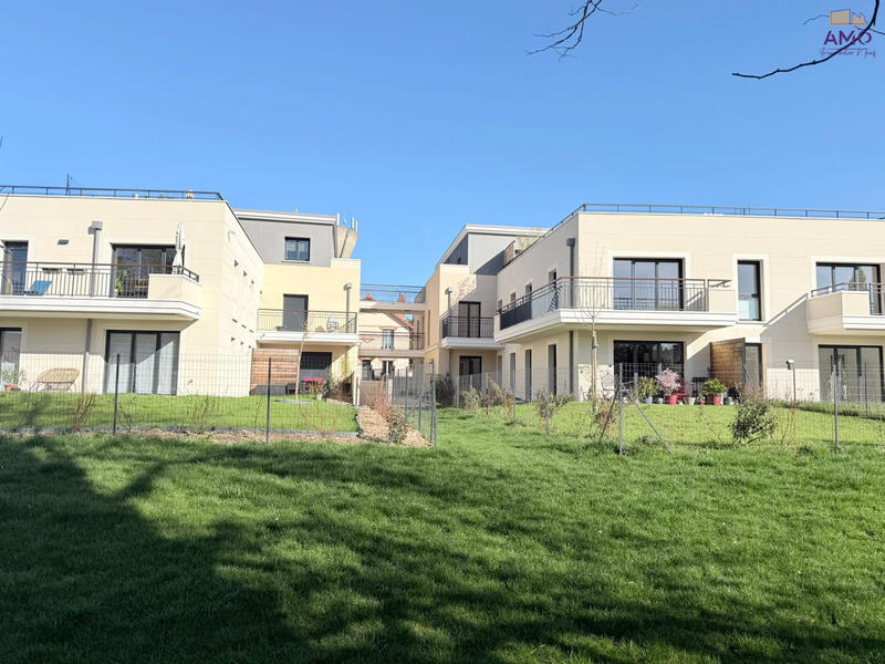 Appartement - 80 m² - 4 pièces