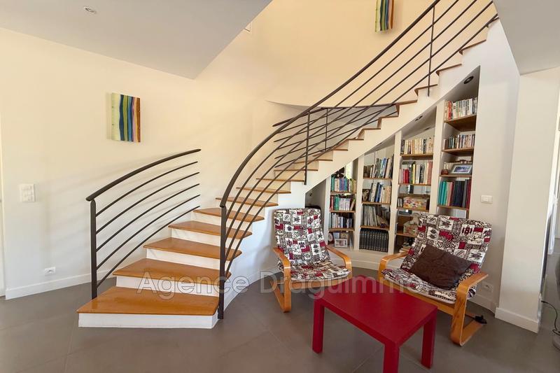 Maison - 169 m² - 6 pièces