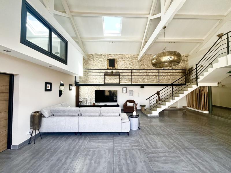 Maison - 321 m² - 11 pièces