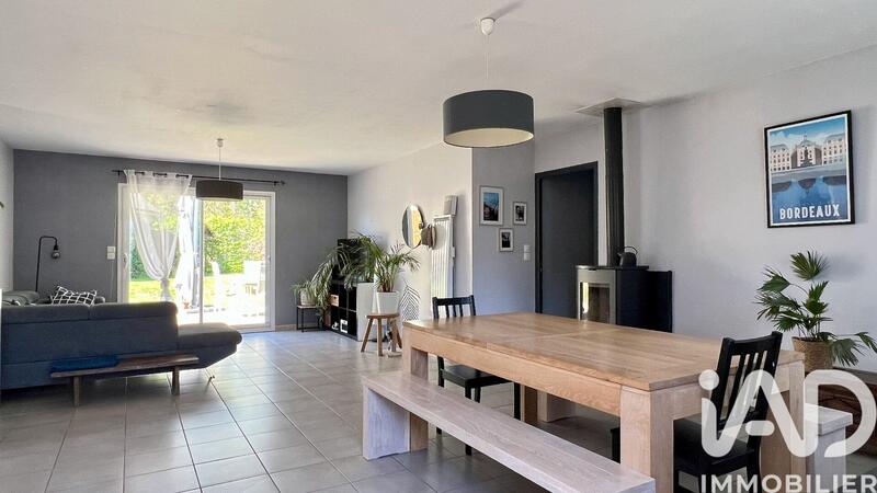 Maison - 111 m² - 4 pièces