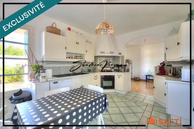 Maison - 279 m² - 10 pièces