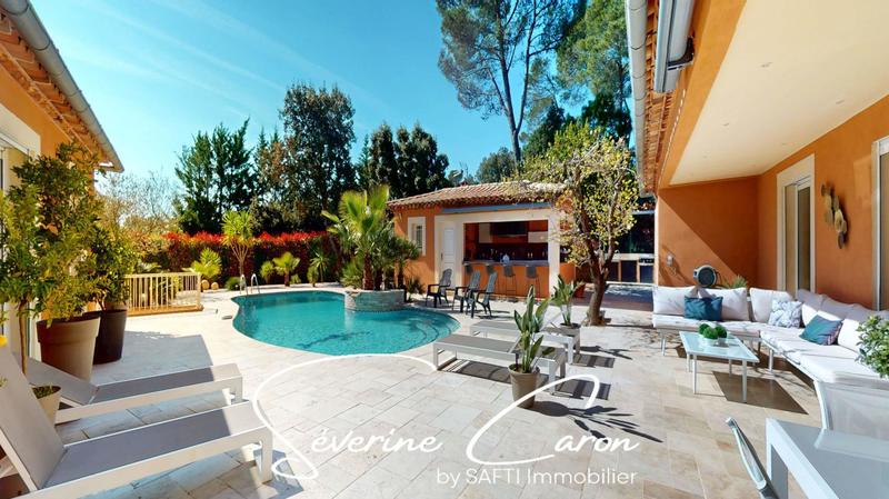 Villa - 200 m² - 6 pièces