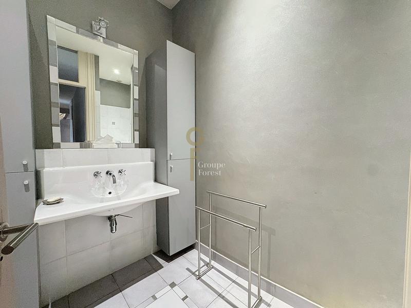 Maison - 435 m² - 9 pièces