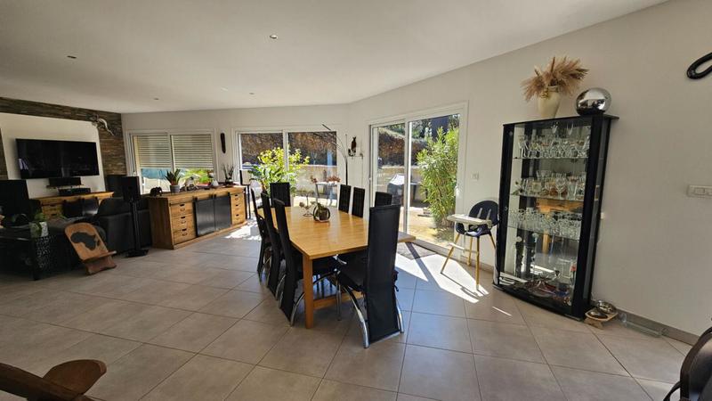 Villa - 140 m² - 5 pièces