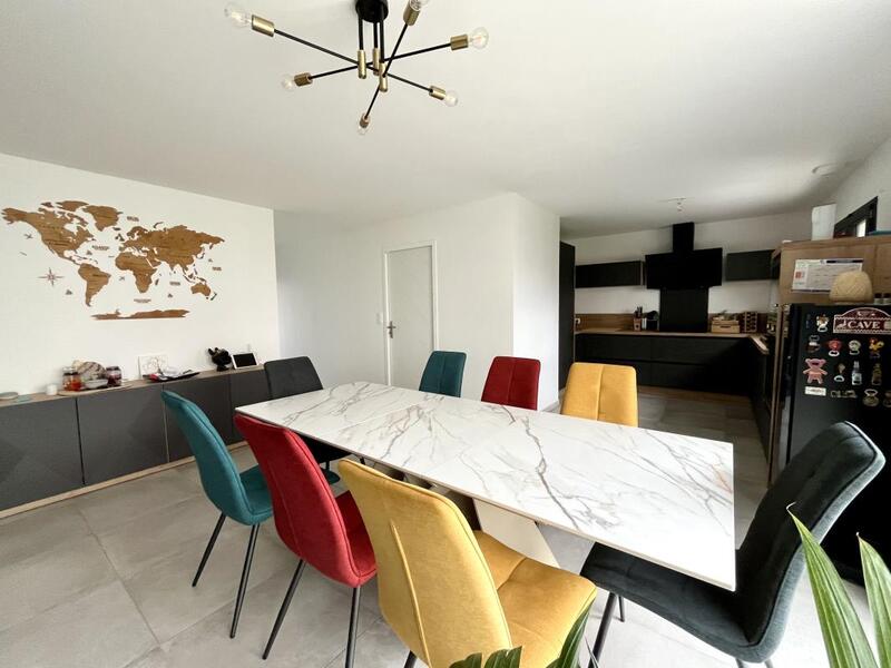 Maison - 90 m² - 4 pièces