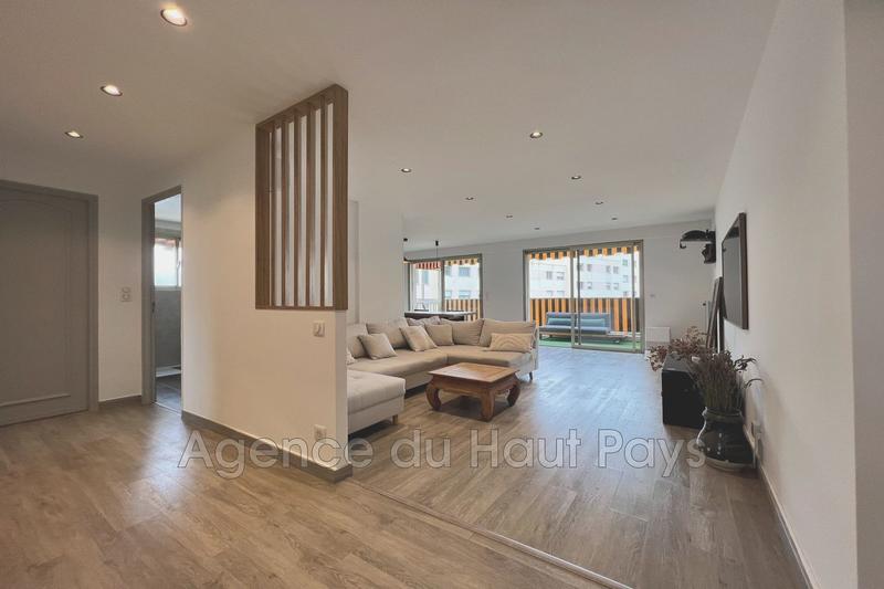 Appartement - 75 m² - 3 pièces