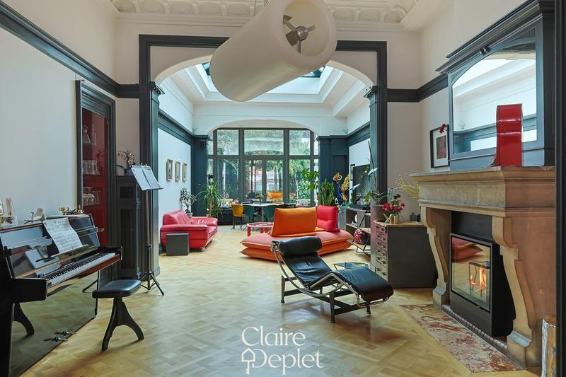 Maison bourgeoise - 325 m² - 9 pièces