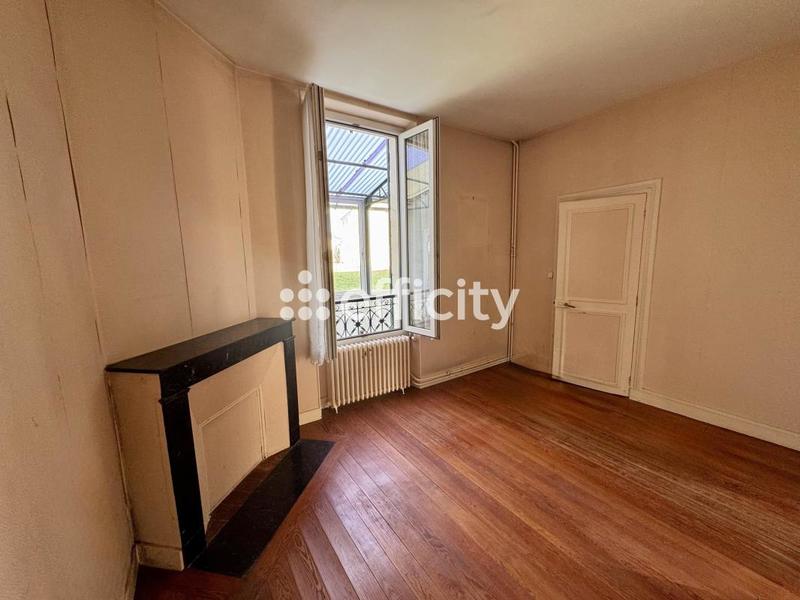 Maison - 102 m² - 6 pièces