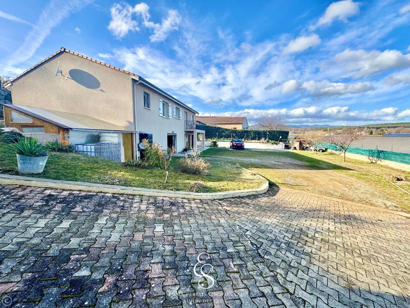 Maison - 106 m² - 5 pièces