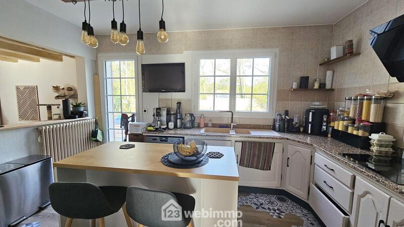 Maison - 211 m² - 8 pièces