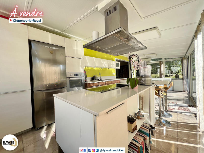 Maison - 182 m² - 7 pièces