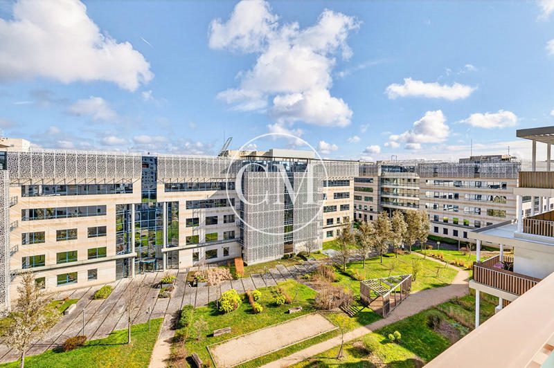 Appartement - 90 m² - 5 pièces