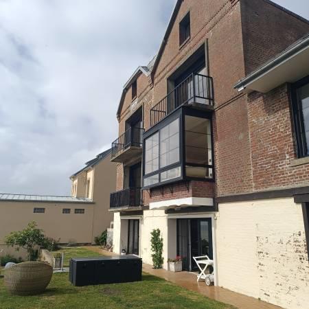 Maison - 275 m² - 9 pièces