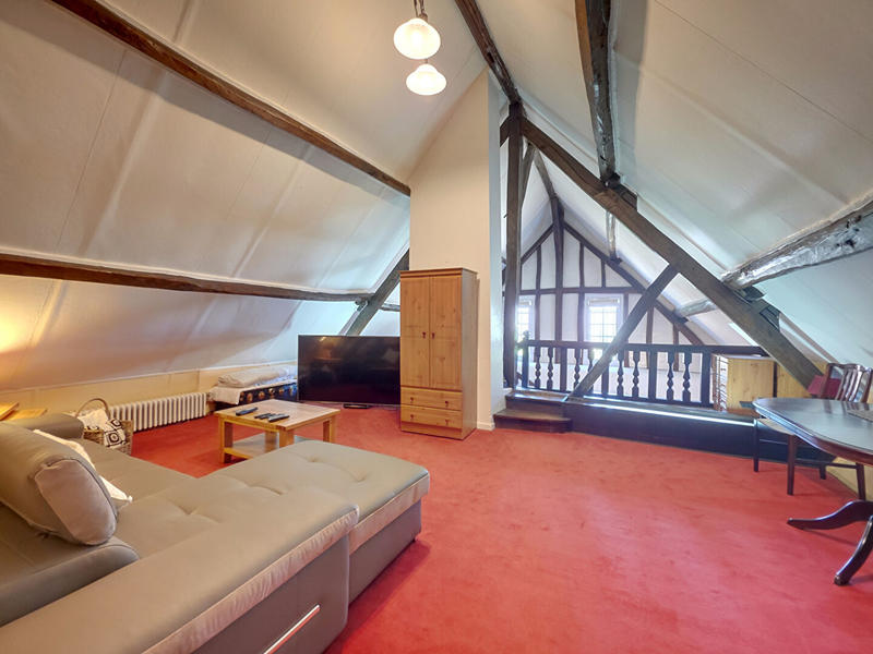 Maison - 261 m² - 11 pièces