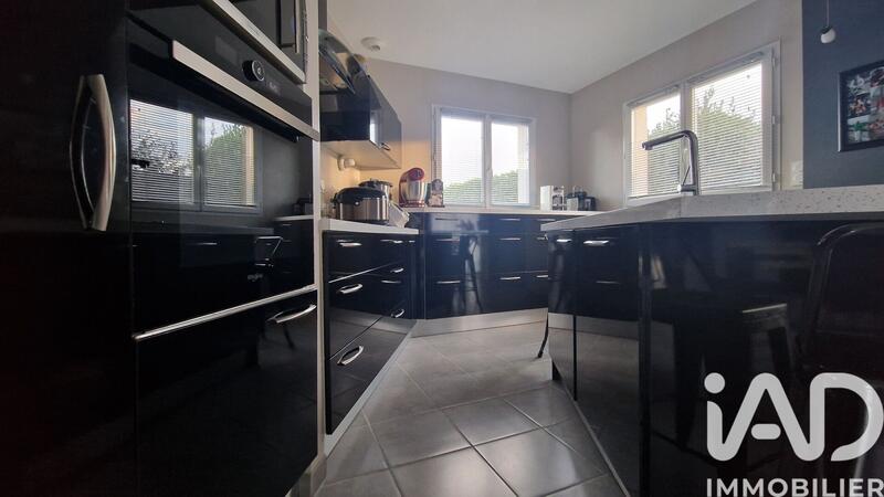 Maison - 102 m² - 5 pièces