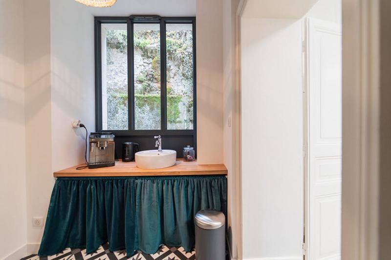 Propriété - 235 m² - 8 pièces