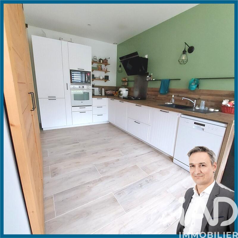 Maison - 90 m² - 4 pièces