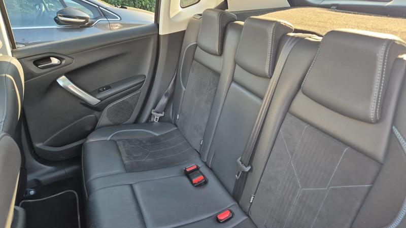 Peugeot 2008 1.2 PureTech 130 Eat6 Crossway