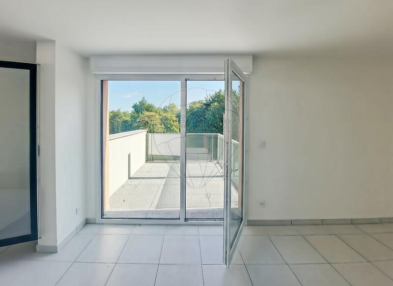 Appartement - 90 m² - 4 pièces