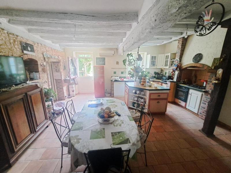 Maison - 143 m² - 7 pièces