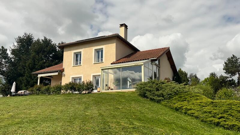 Maison - 170 m² - 7 pièces