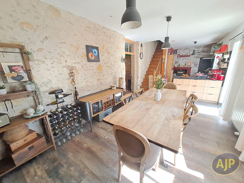 Maison - 175 m² - 8 pièces