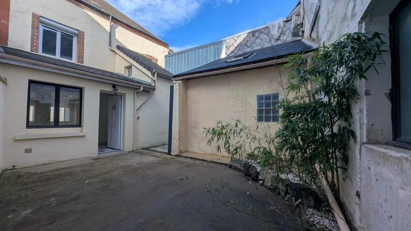 Maison - 92 m² - 4 pièces