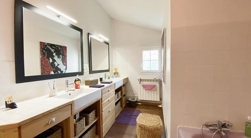 Maison - 230 m² - 7 pièces