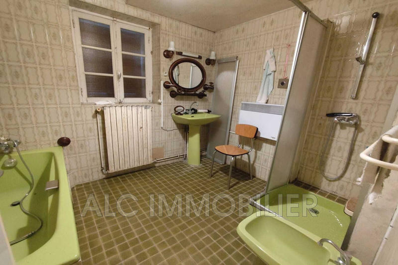 Maison - 151 m² - 1 pièce