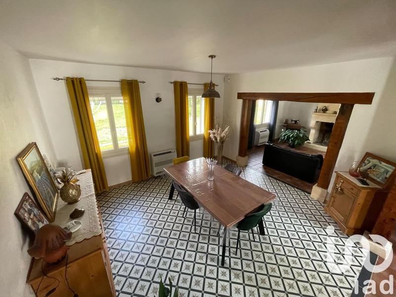 Maison - 305 m² - 7 pièces