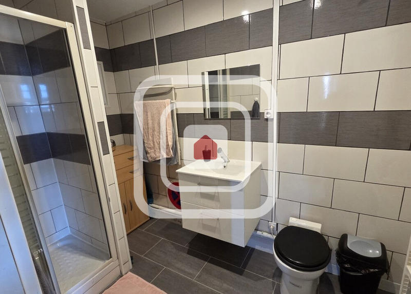 Immeuble - 11 pièces