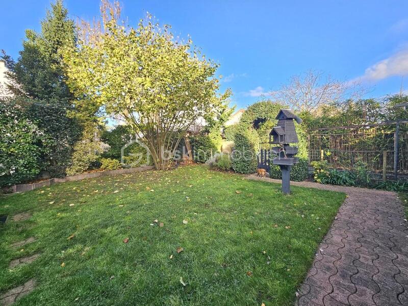 Pavillon - 162 m² - 8 pièces