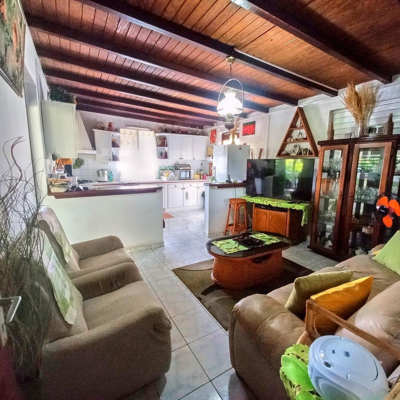 Maison - 103 m² - 4 pièces