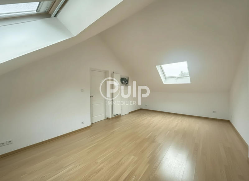 Maison - 202 m² - 6 pièces